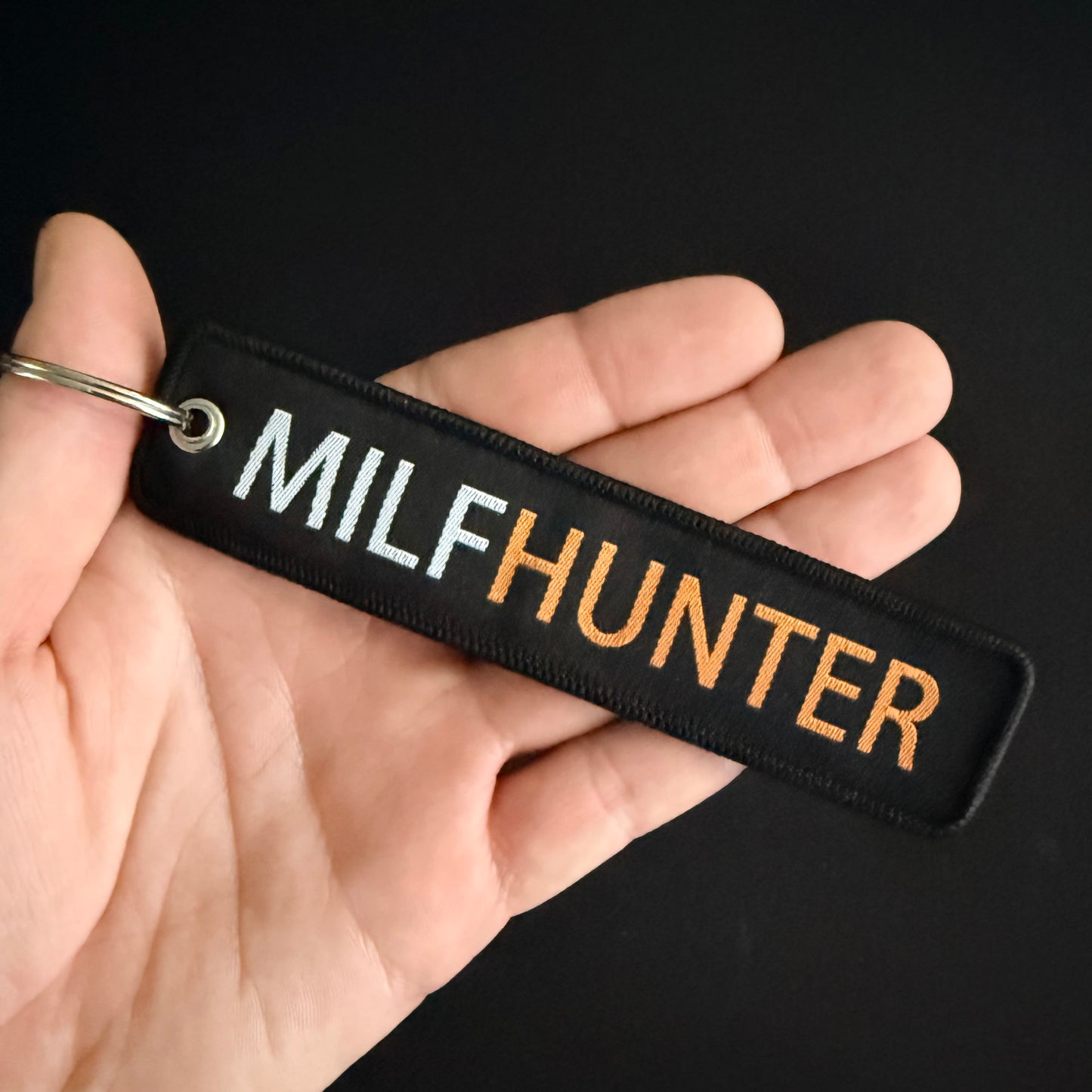 MILF HUNTER JET TAG